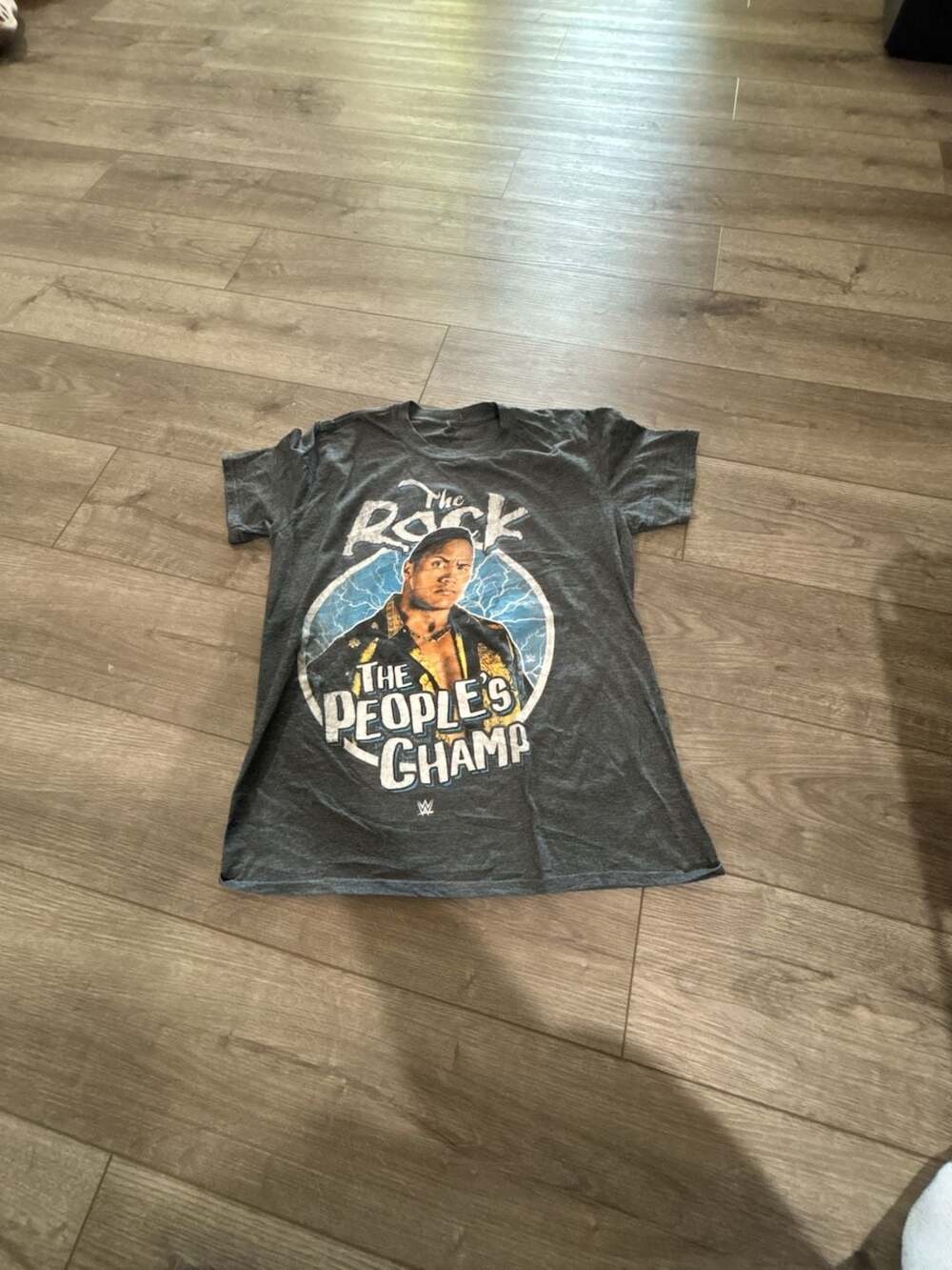! Dwayne The Rock Johnson Adult M WWF WWE WCW Wrestling GRAY Crew T-Shirt